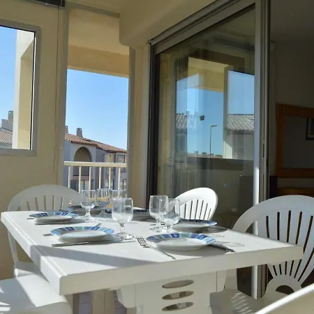 Apartment En Bord De Avec Piscine Et Parking Prive A 300m De La - Cap D'agde - Fr-1-249-315 *