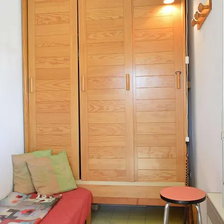 Apartment En Bord De Avec Piscine Et Parking Prive A 300m De La - Cap D'agde - Fr-1-249-315 *