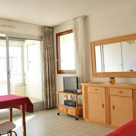 En Bord De Avec Piscine Et Parking Prive A 300m De La - Cap D'agde - Fr-1-249-315 *